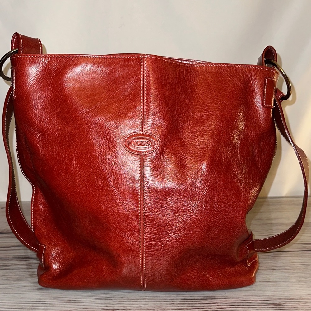 Tod’s Red Leather Shoulder Bag Tote